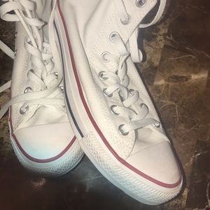 White Converse only worn once. Size 10 women/8men